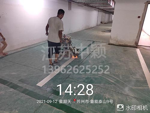 蘇州魯能泰山停車(chē)場(chǎng)劃線_車(chē)庫(kù)劃線項(xiàng)目順利完成。