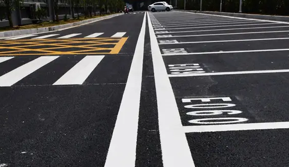 冷涂道路劃線漆貴還是熱熔漆貴？